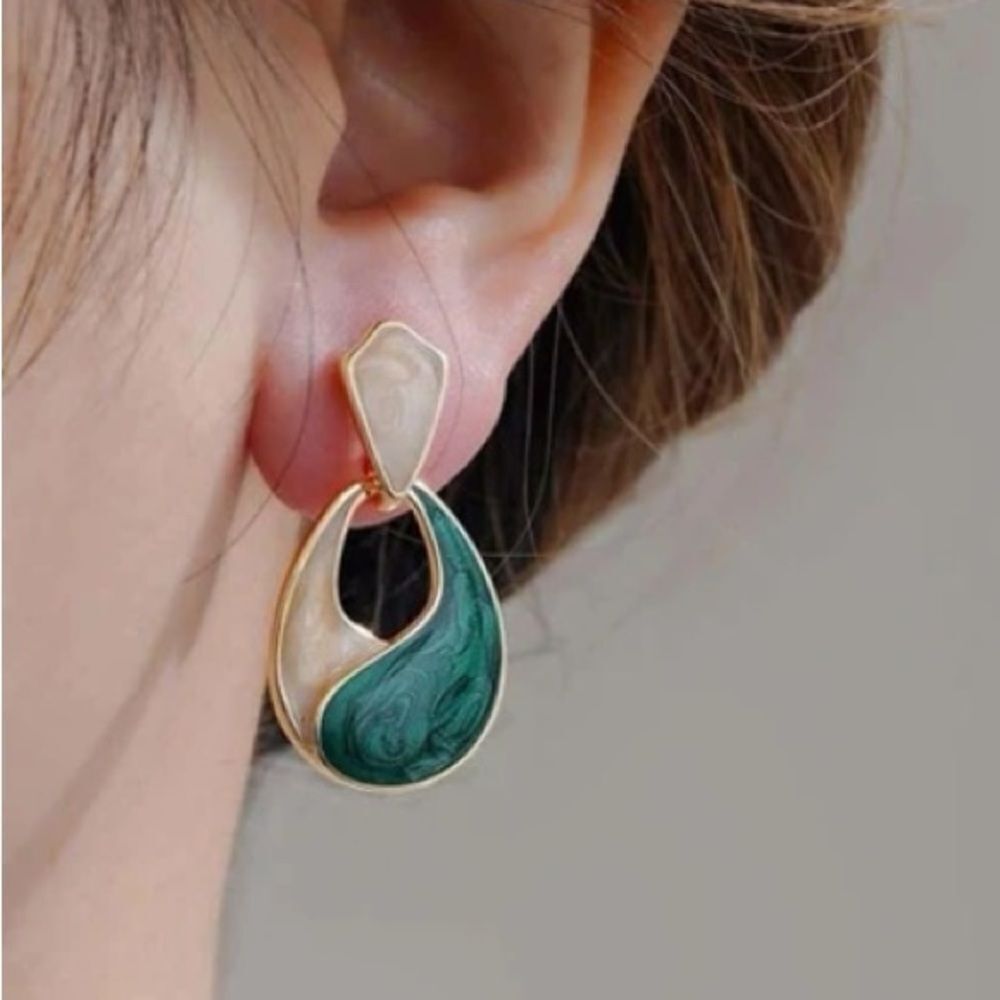 3for$20 NEW Two Tone Drop Earrings